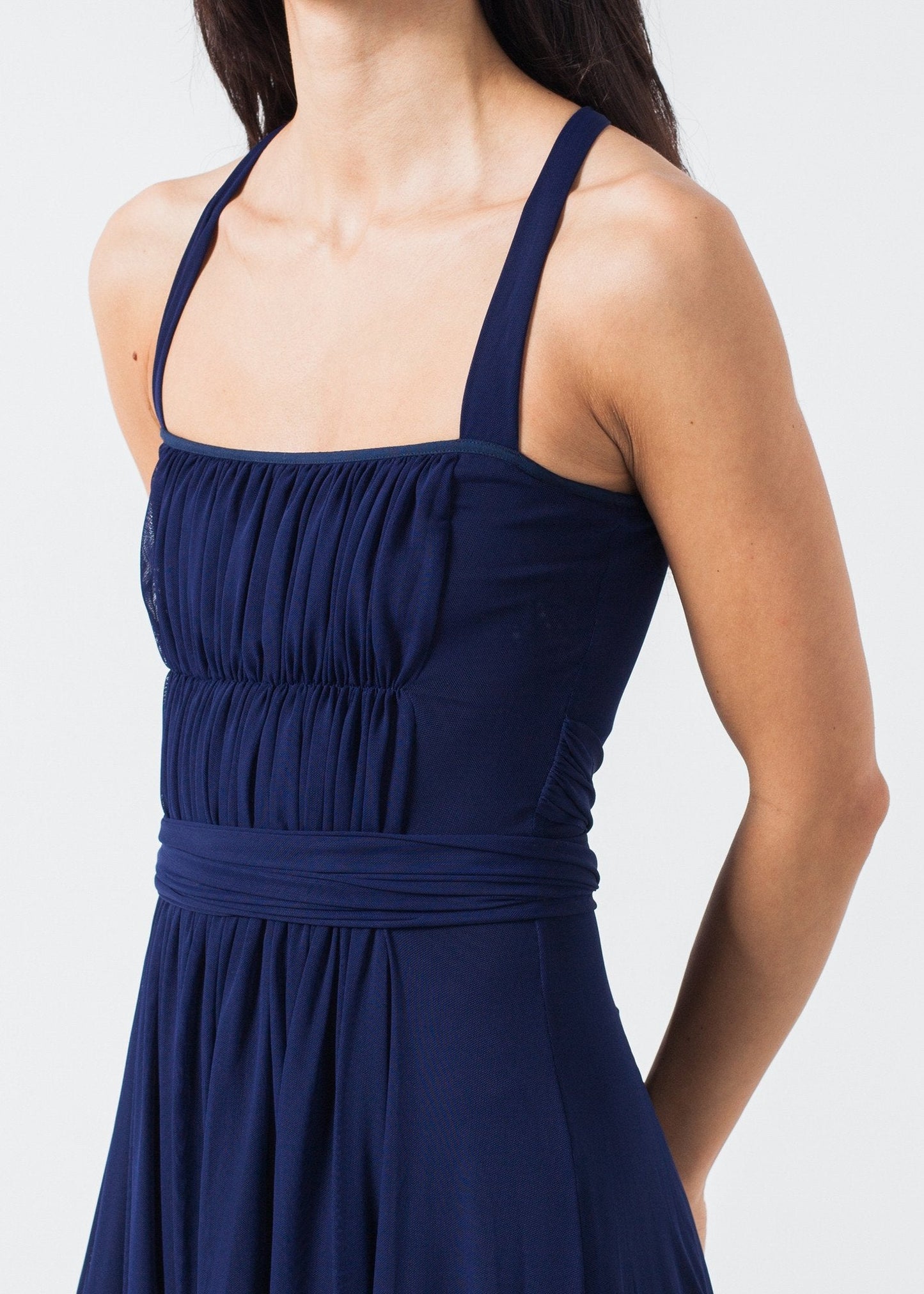 Vestido de fiesta fruncido en azul marino