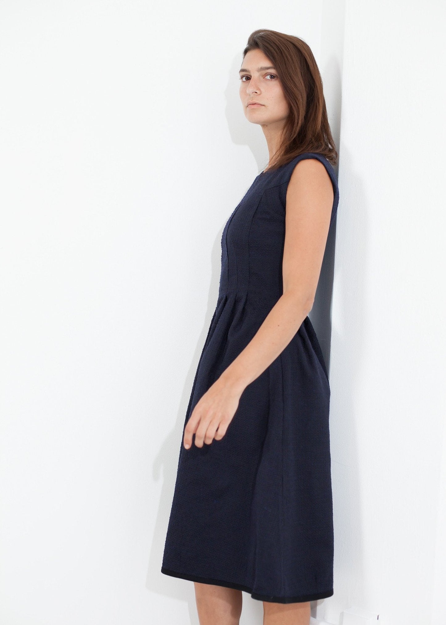Robe plissée Rita en bleu marine foncé