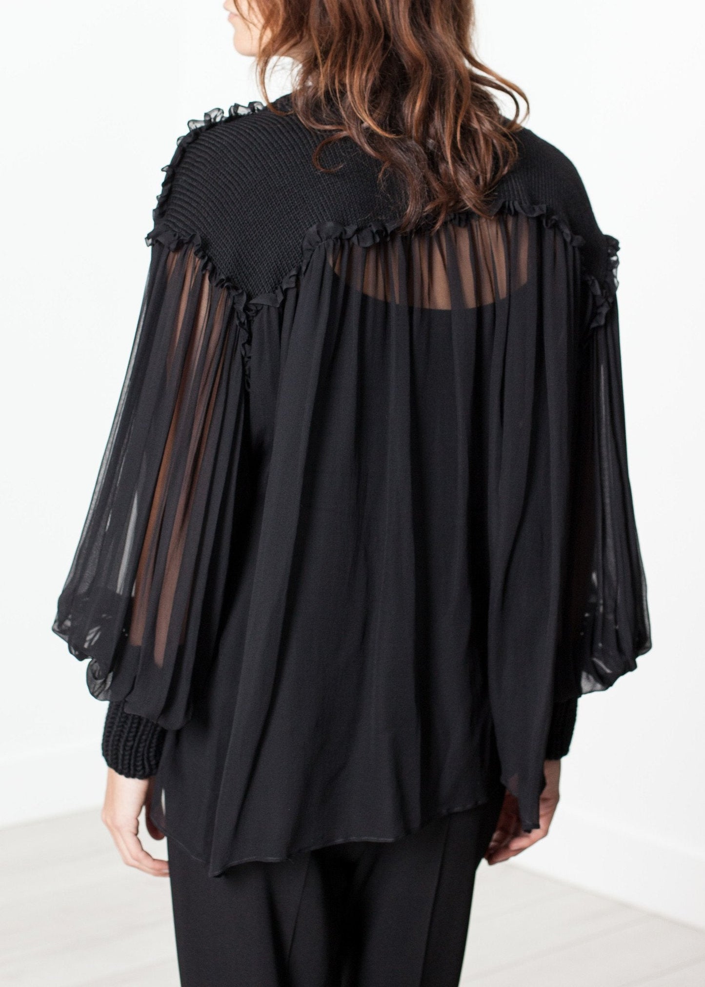 Pull en soie Poet en noir
