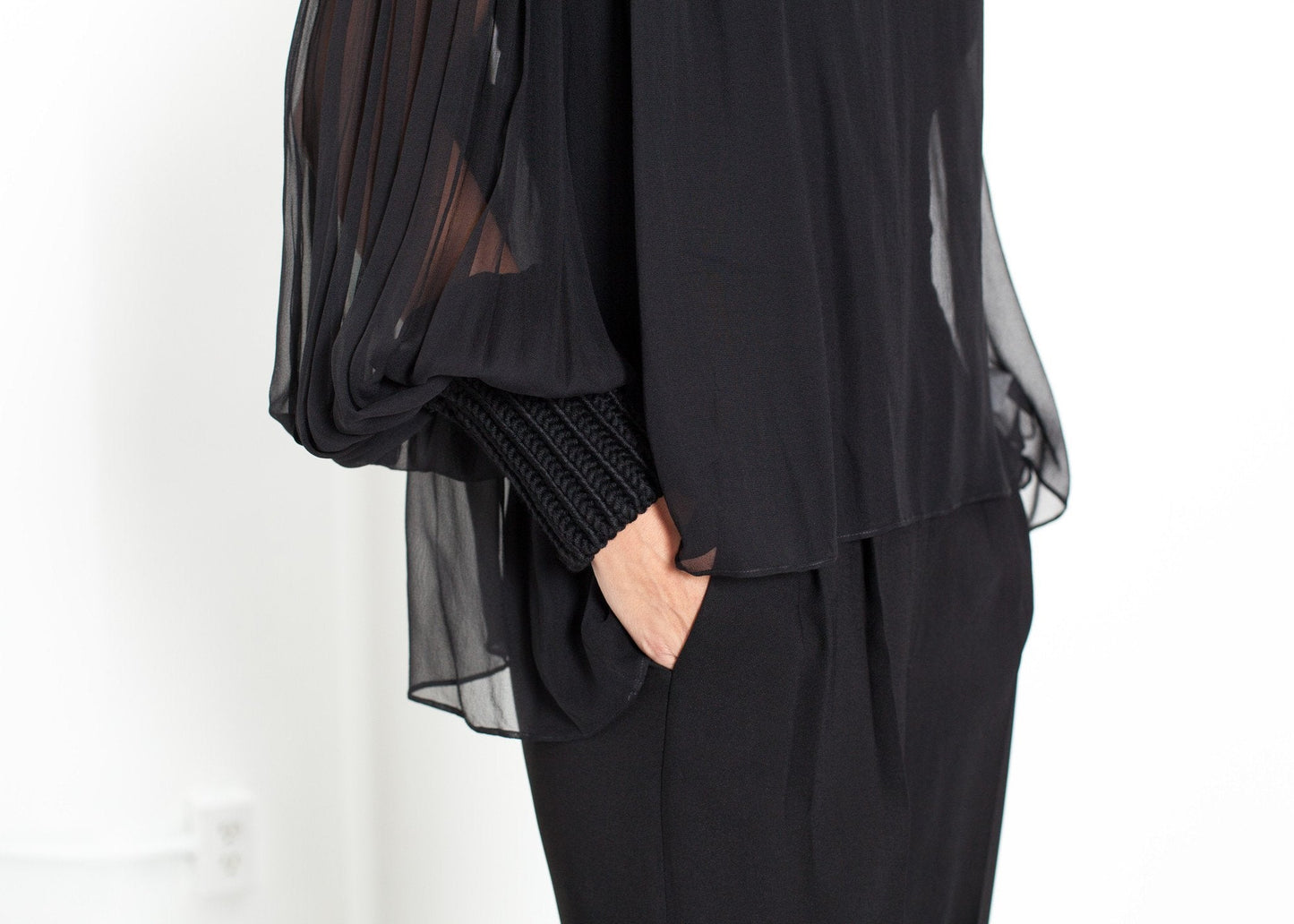 Pull en soie Poet en noir