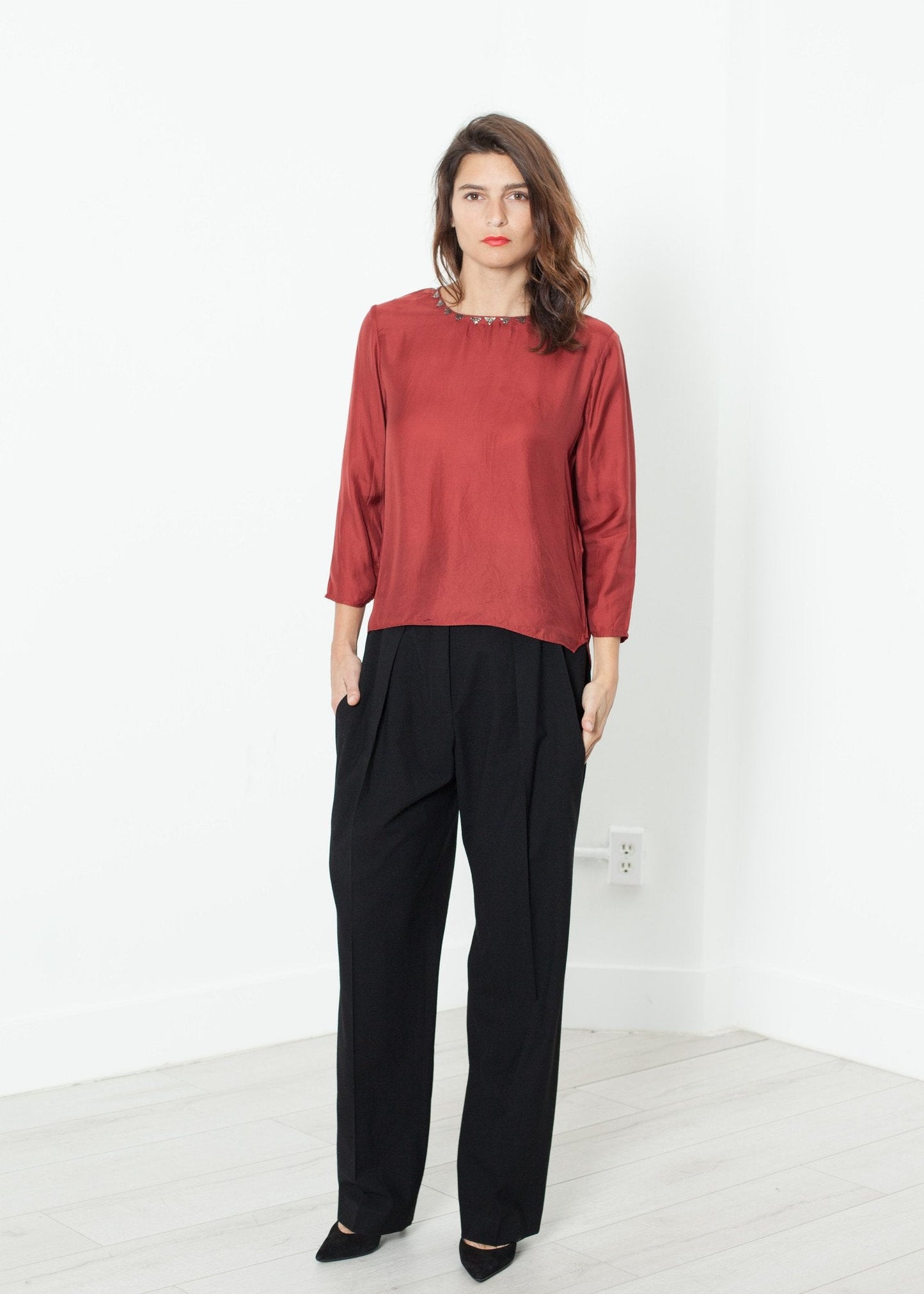PANTALONES CON PRESTILLA PLISADA EN NEGRO