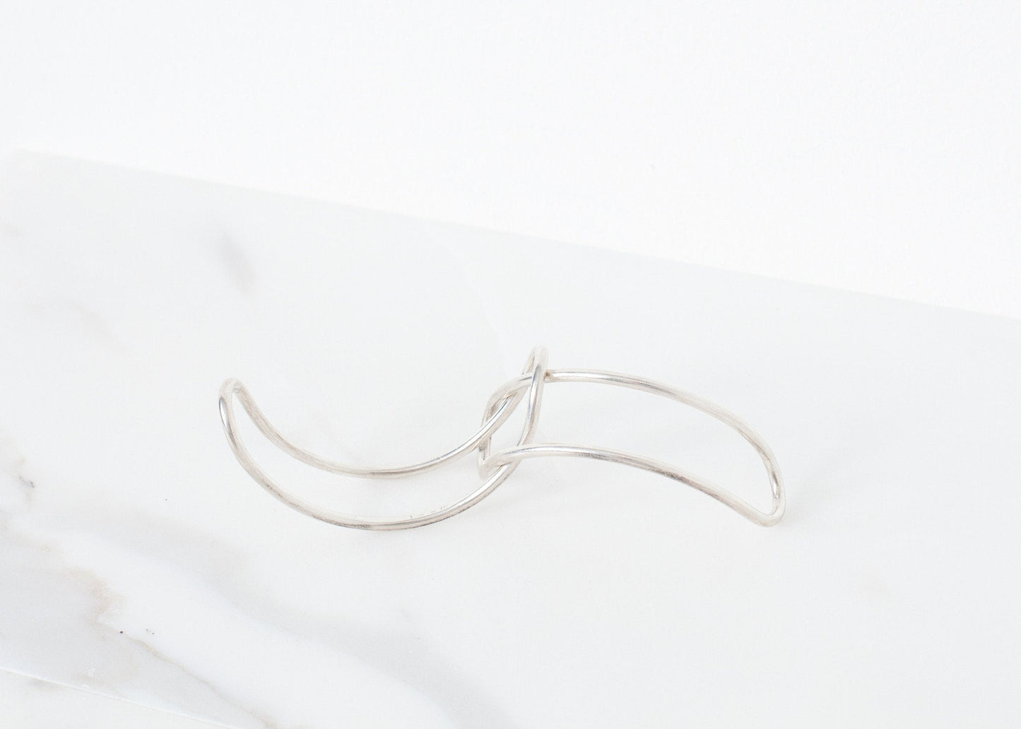 Brazalete 84 en Plata Pulida