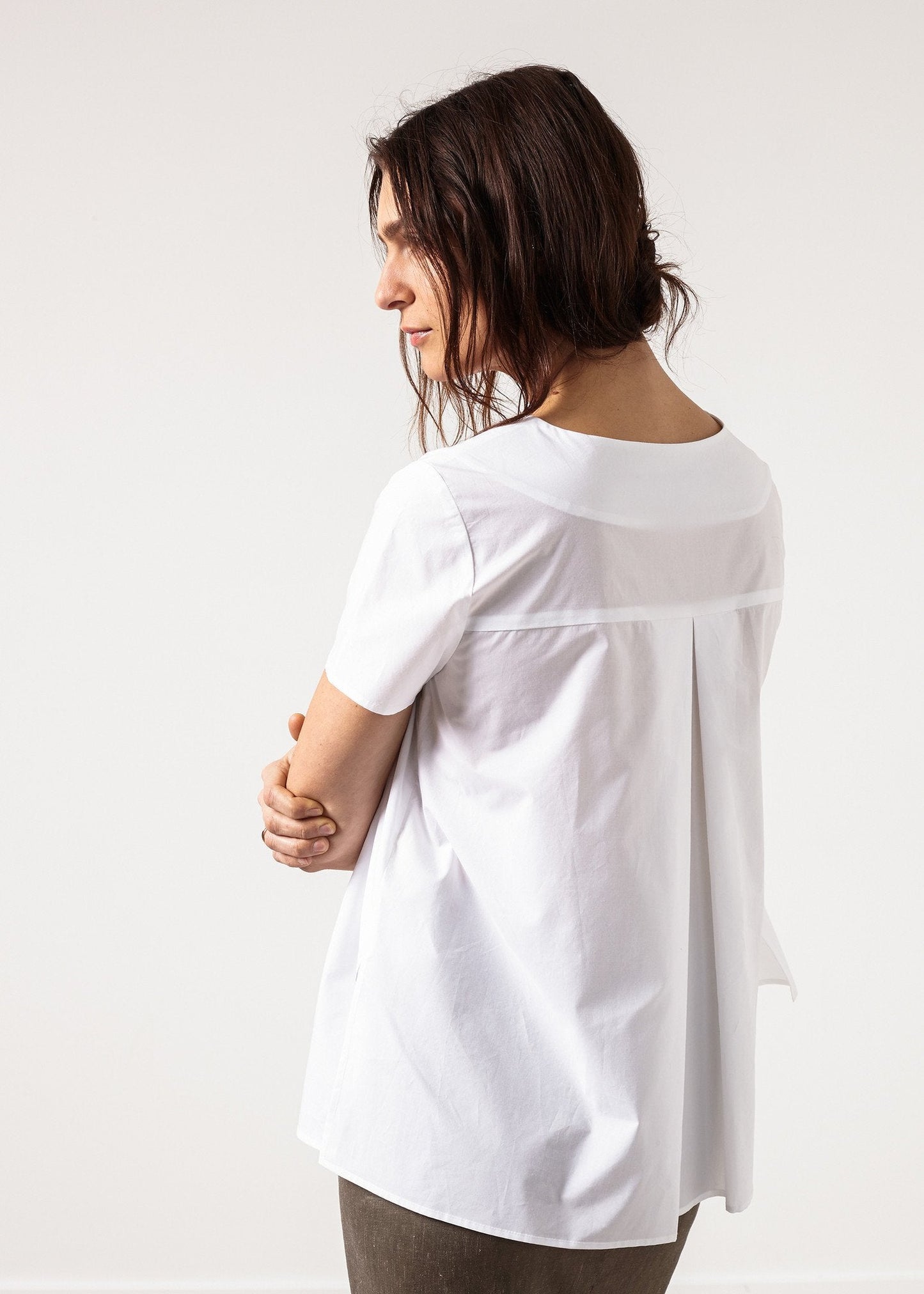BLUSA PLISADA EN LA ESPALDA