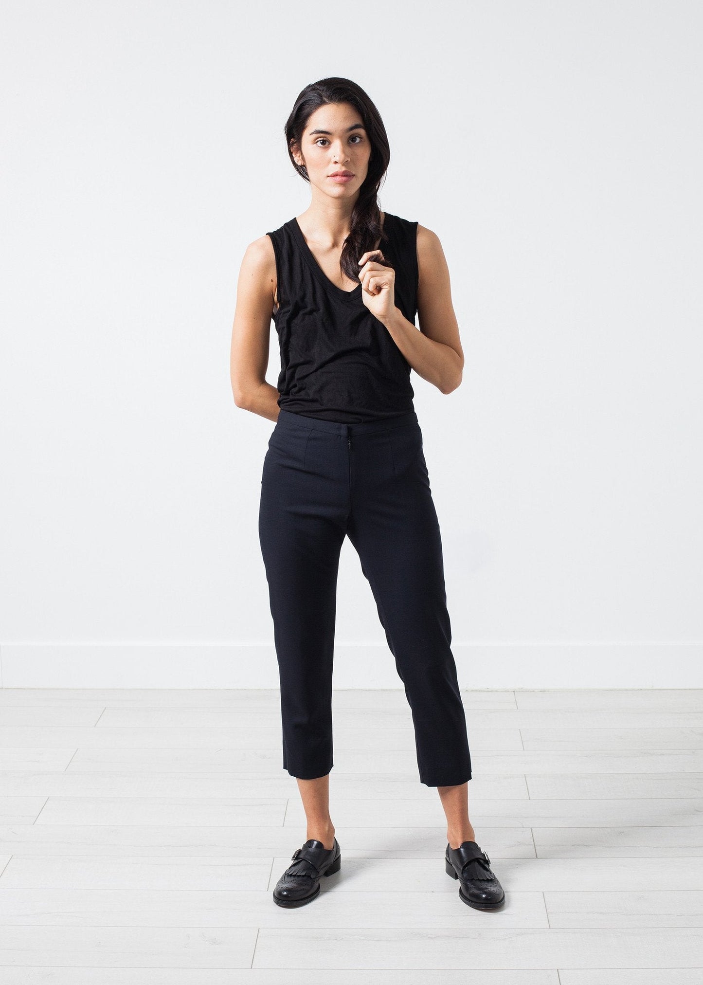Pantalon court en laine bleu marine