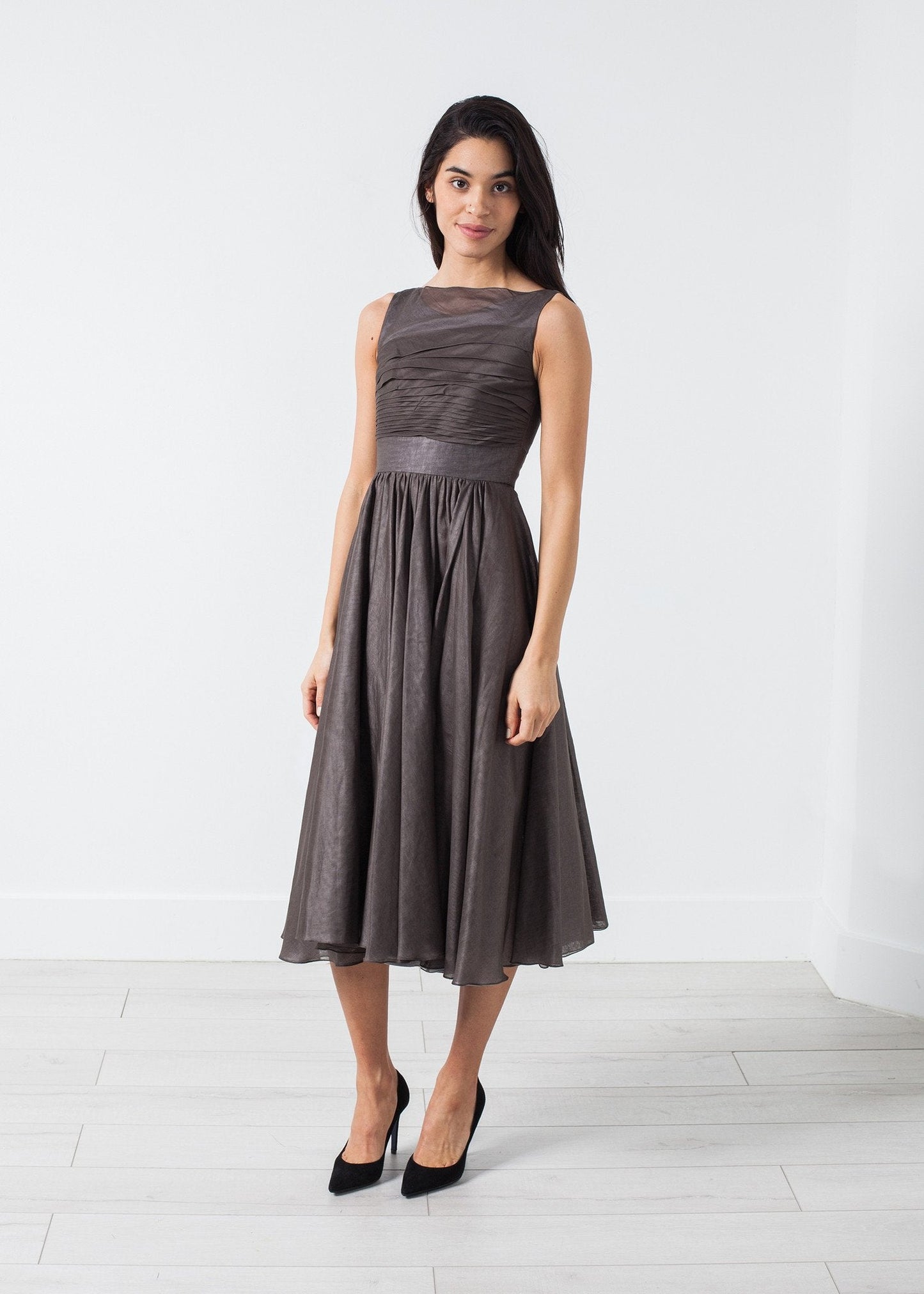 VESTIDO DE VOILE EN GRIS PERLA