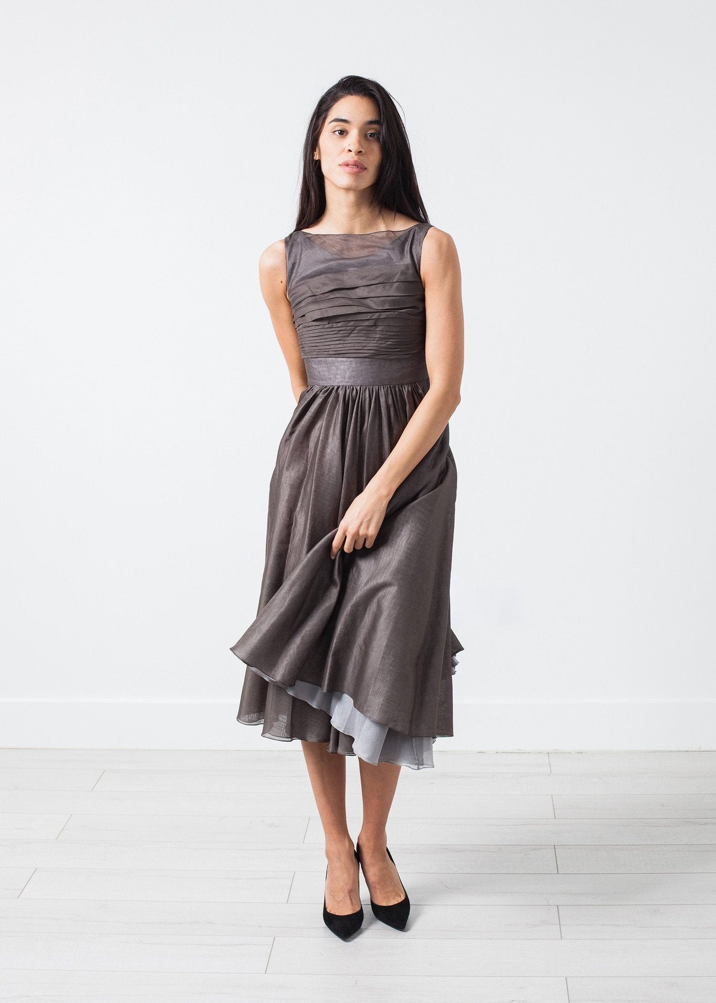 VESTIDO DE VOILE EN GRIS PERLA