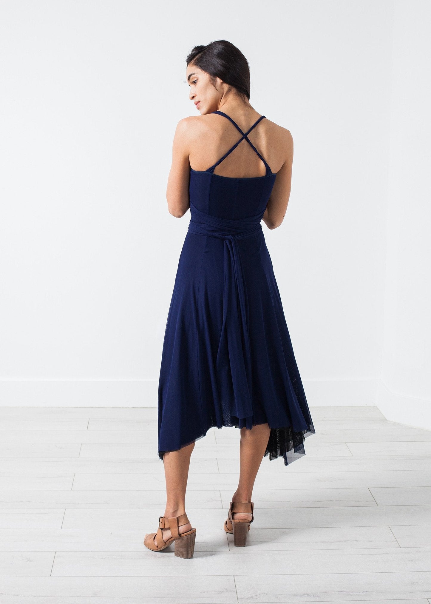 Vestido de fiesta fruncido en azul marino