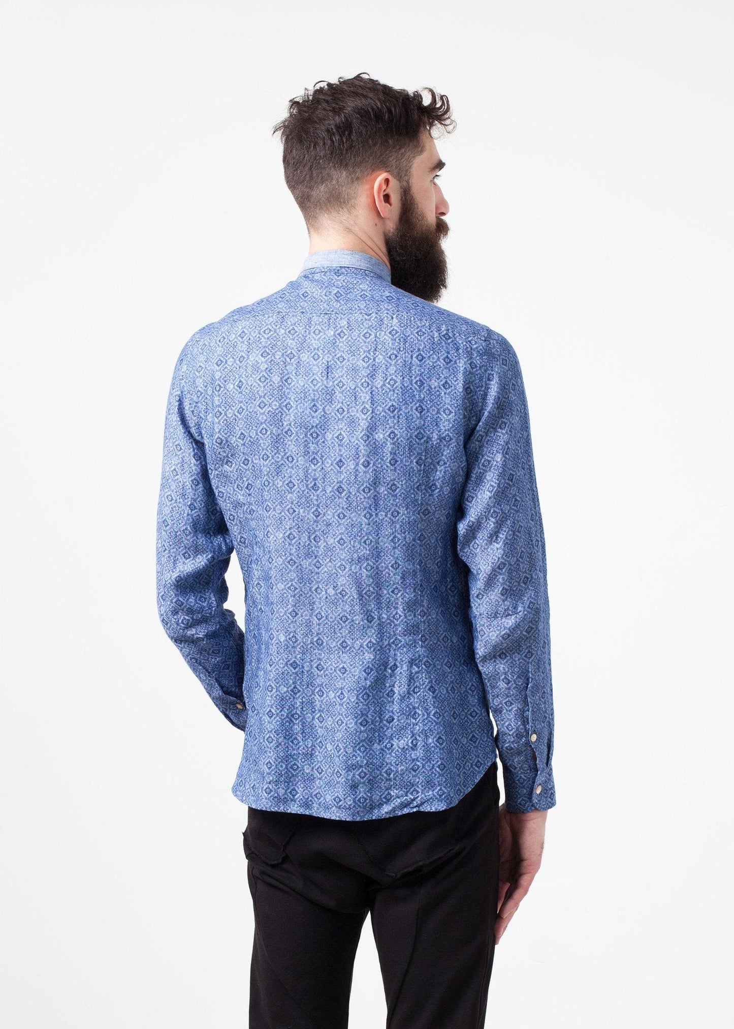 Camisa abotonada de lino en Blue Diamond