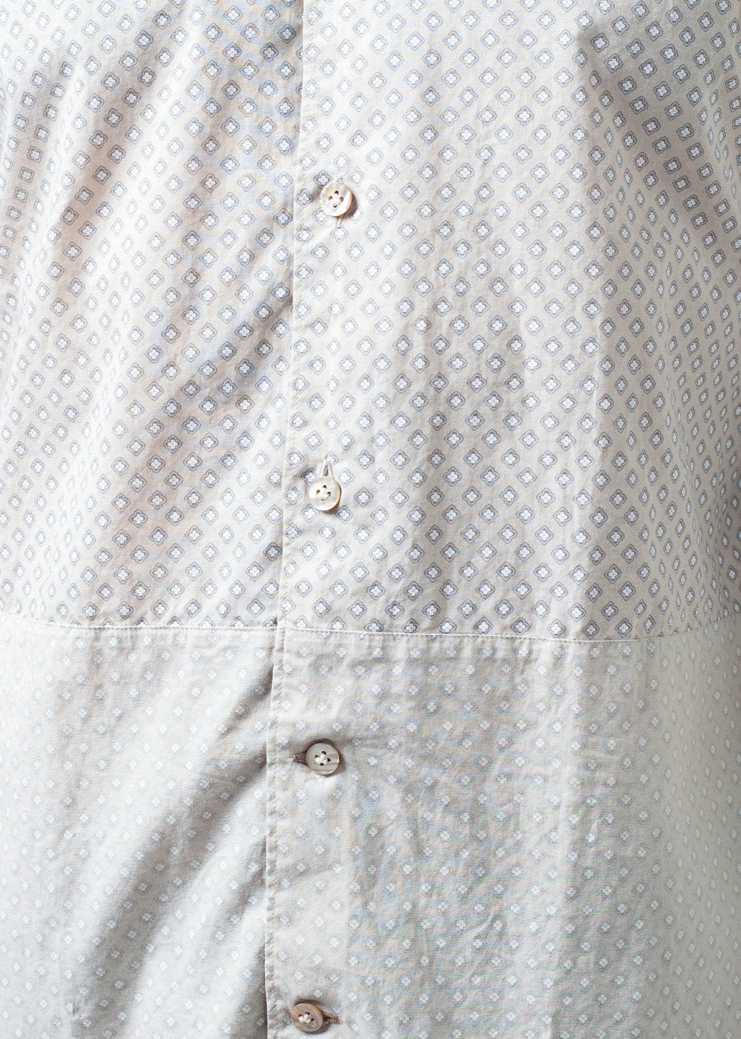 Botones Estampados en Beige