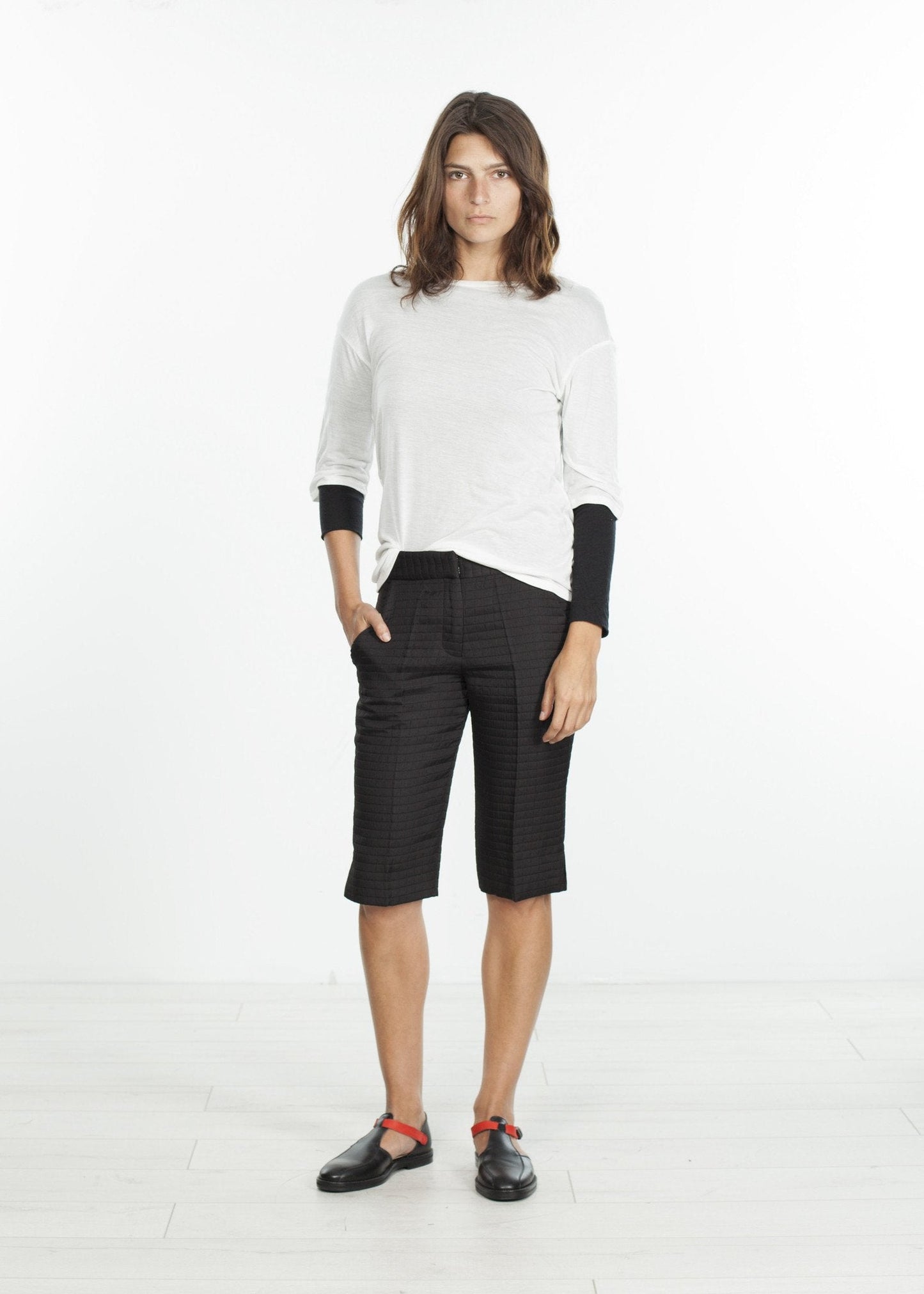 Short au genou à coutures carrées en noir