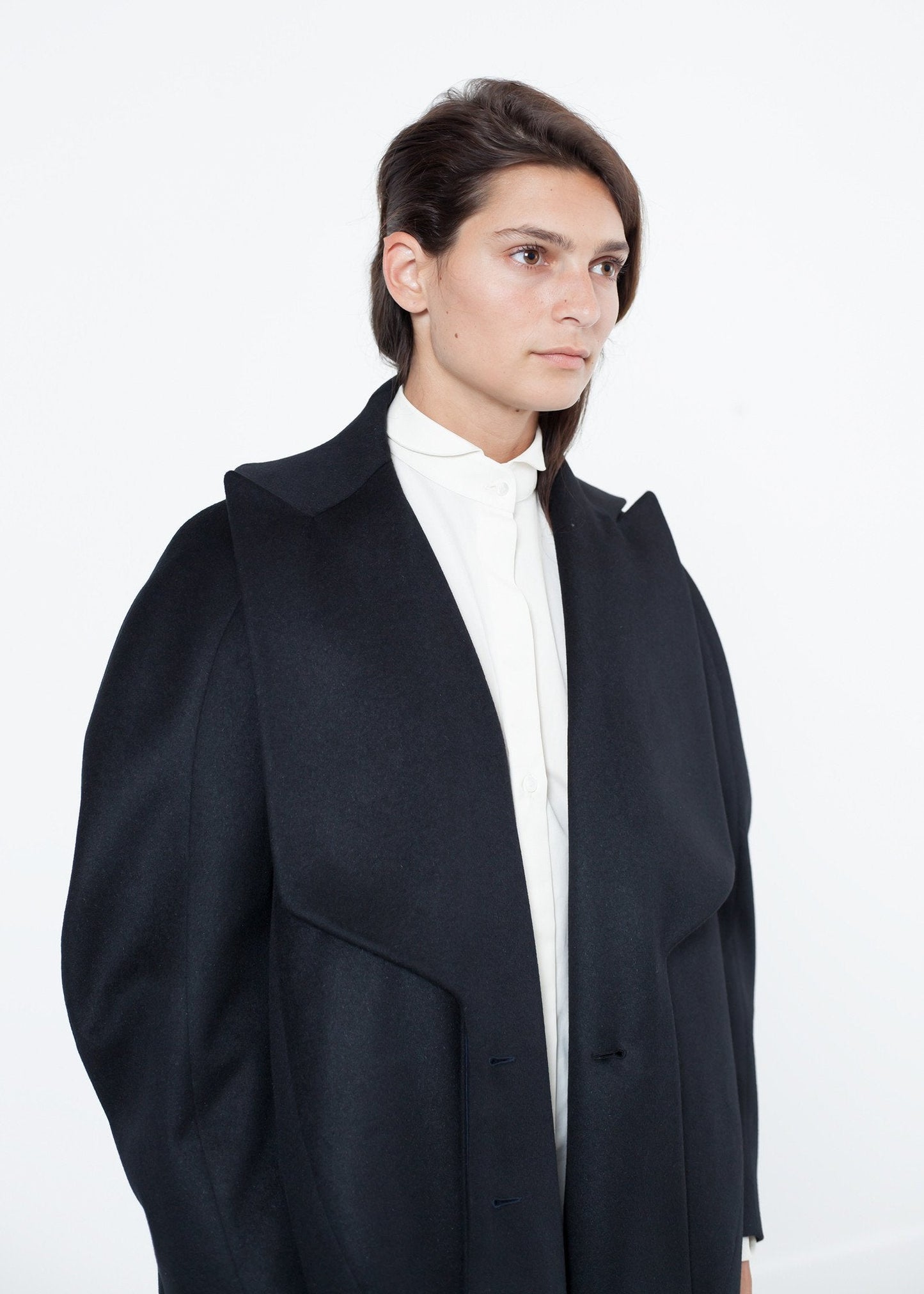 ABRIGO Shahmeena Cocoon en negro 