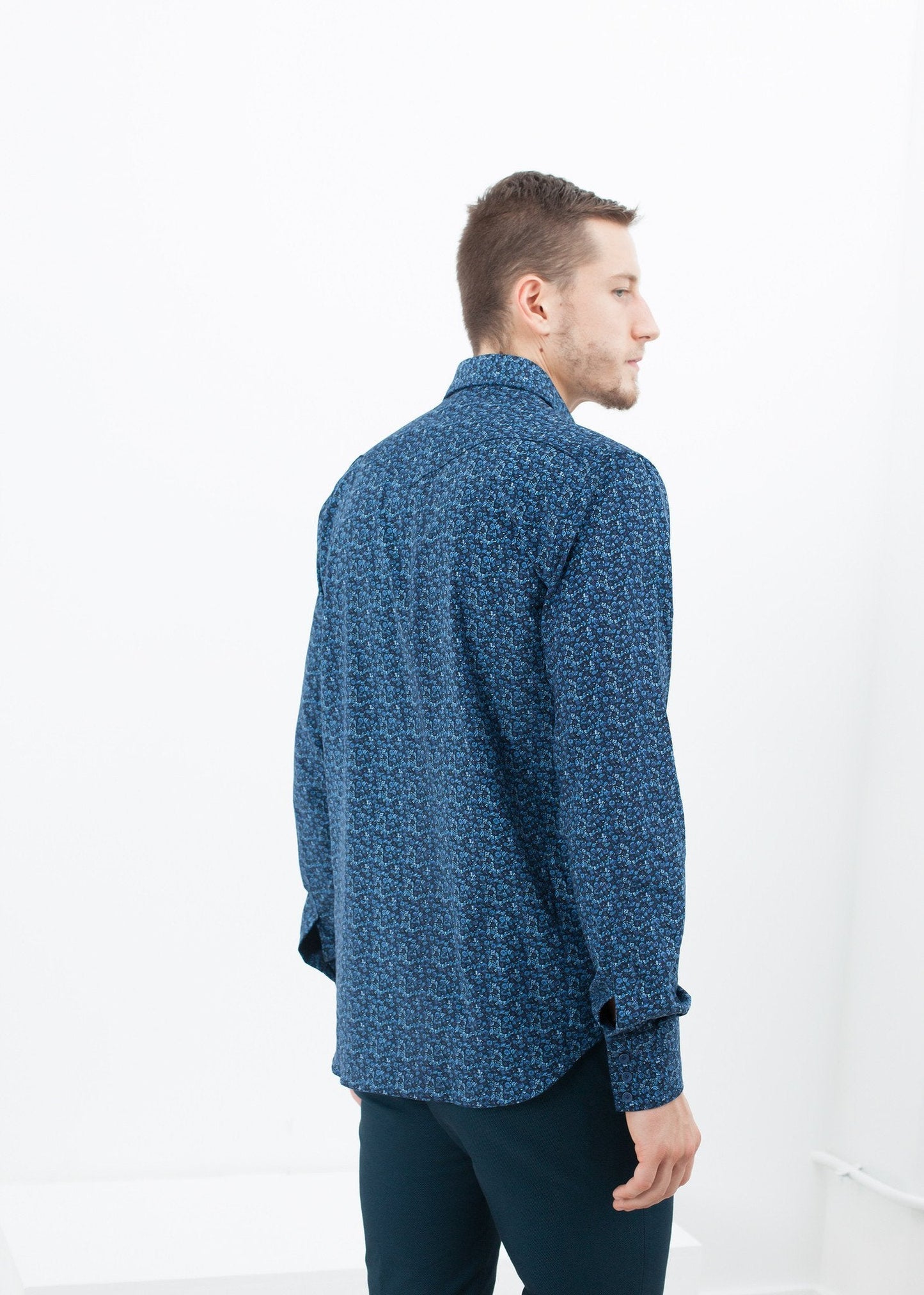 Camisa abotonada Western Arkansas en floral azul