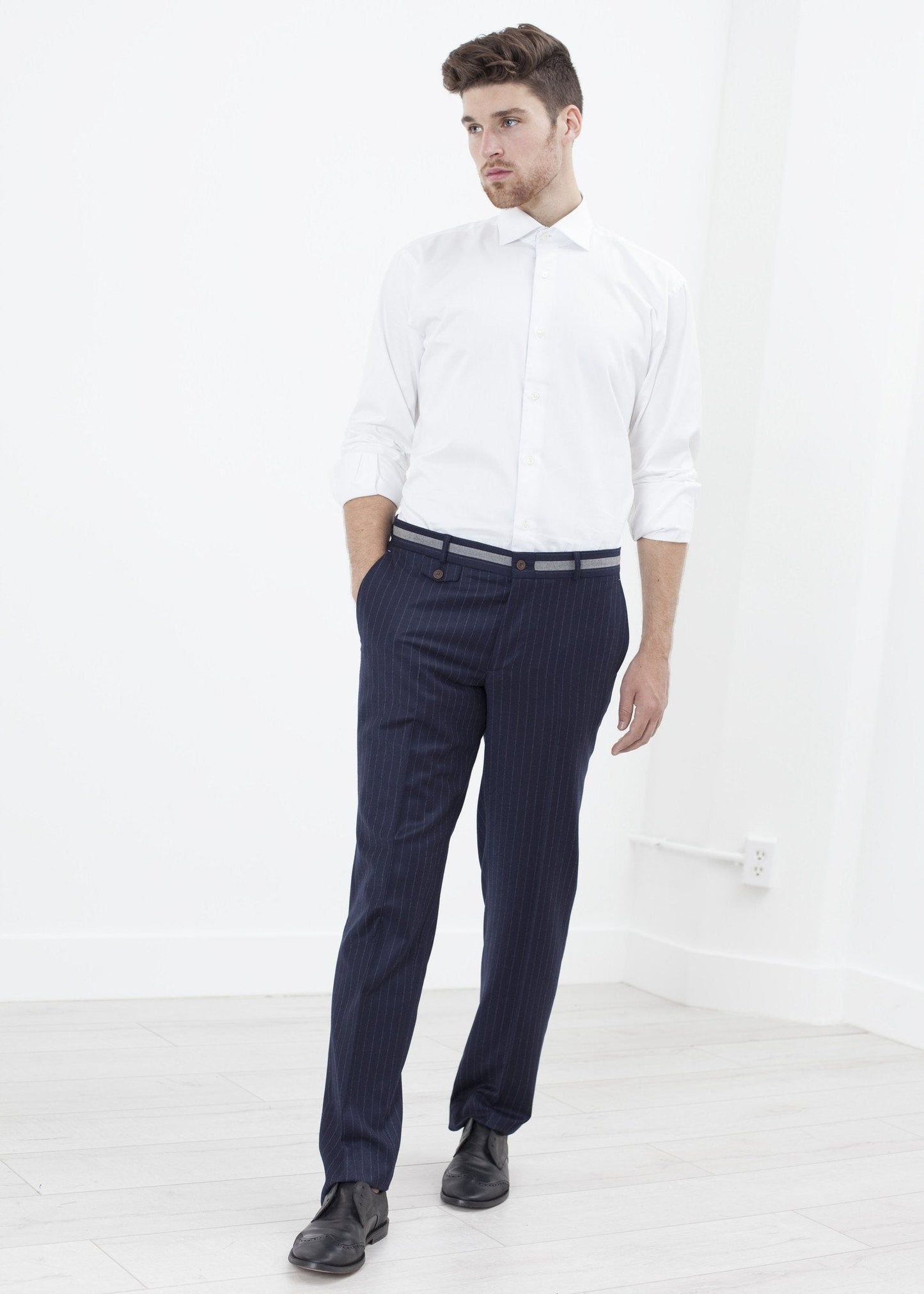 Pantalón Sinclair en rayas azul marino