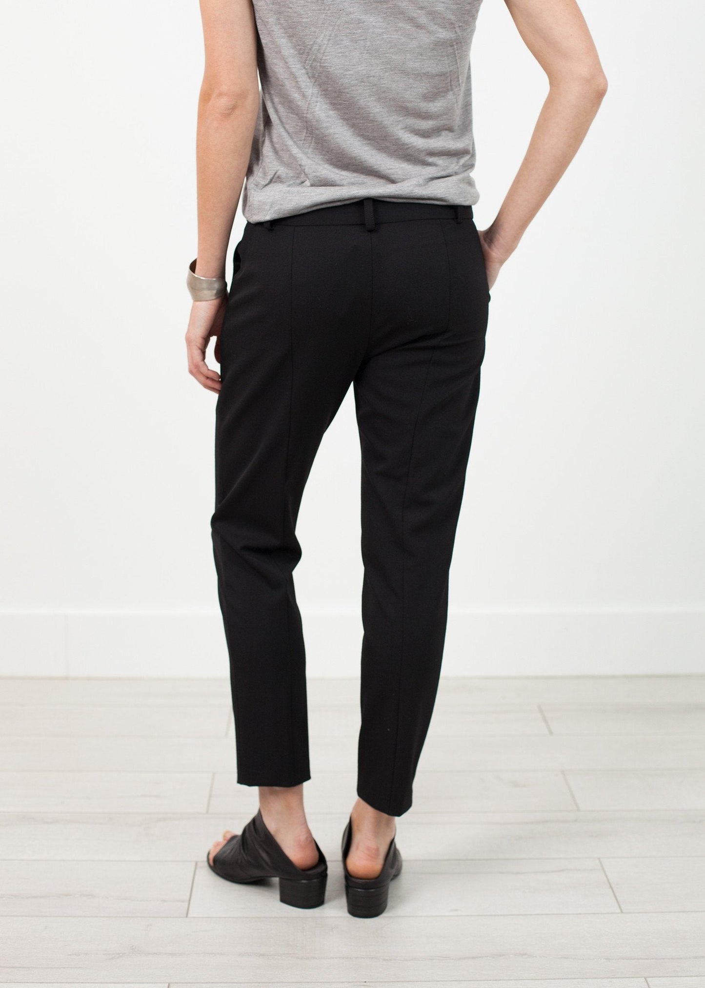 Pantalon ajusté extensible en noir