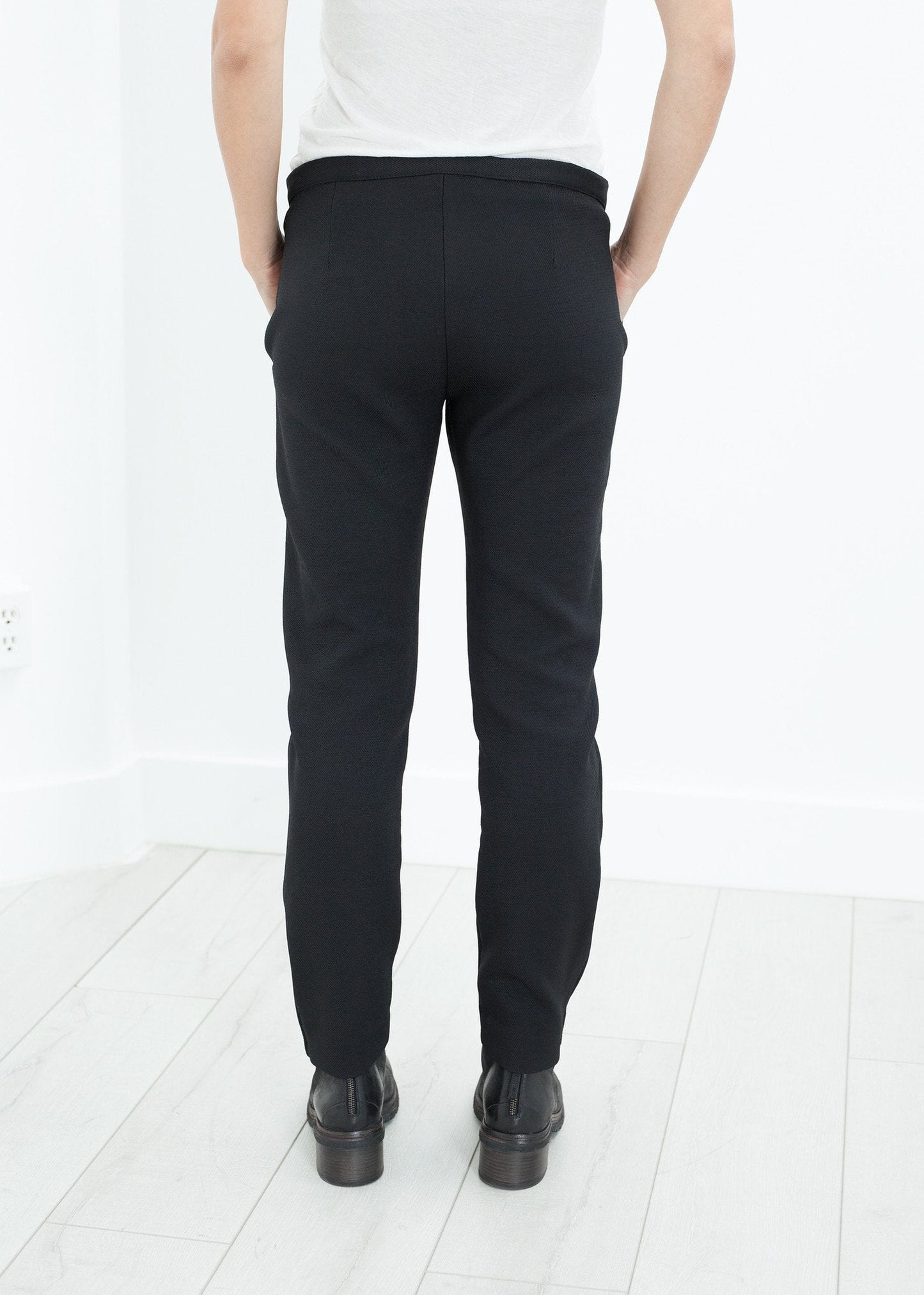 PANTALONES CORTOS CON CREMALLERA LATERAL 