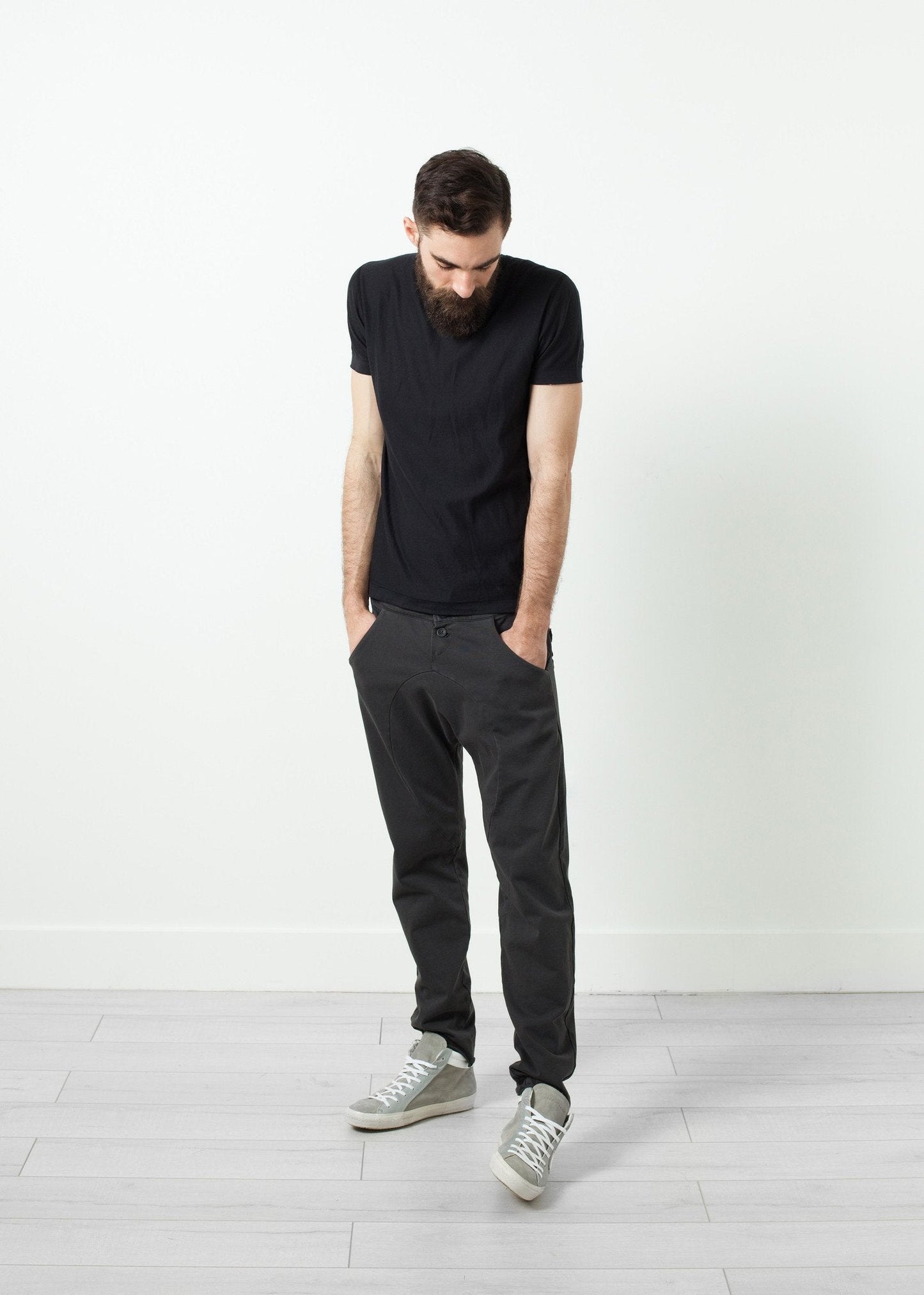 Pantalón Ruven con entrepierna caída