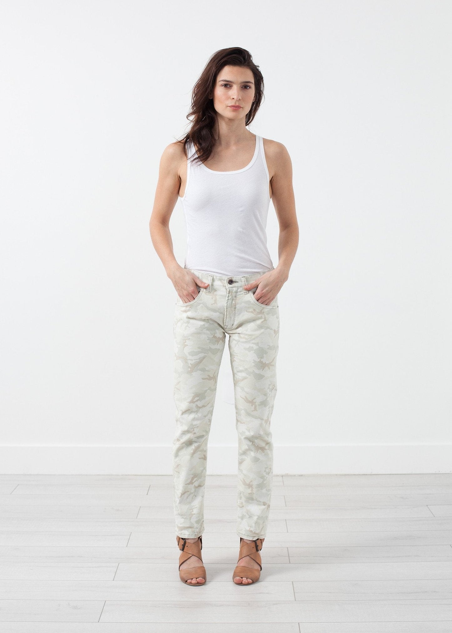 Pantalón con bolsillo para monedas