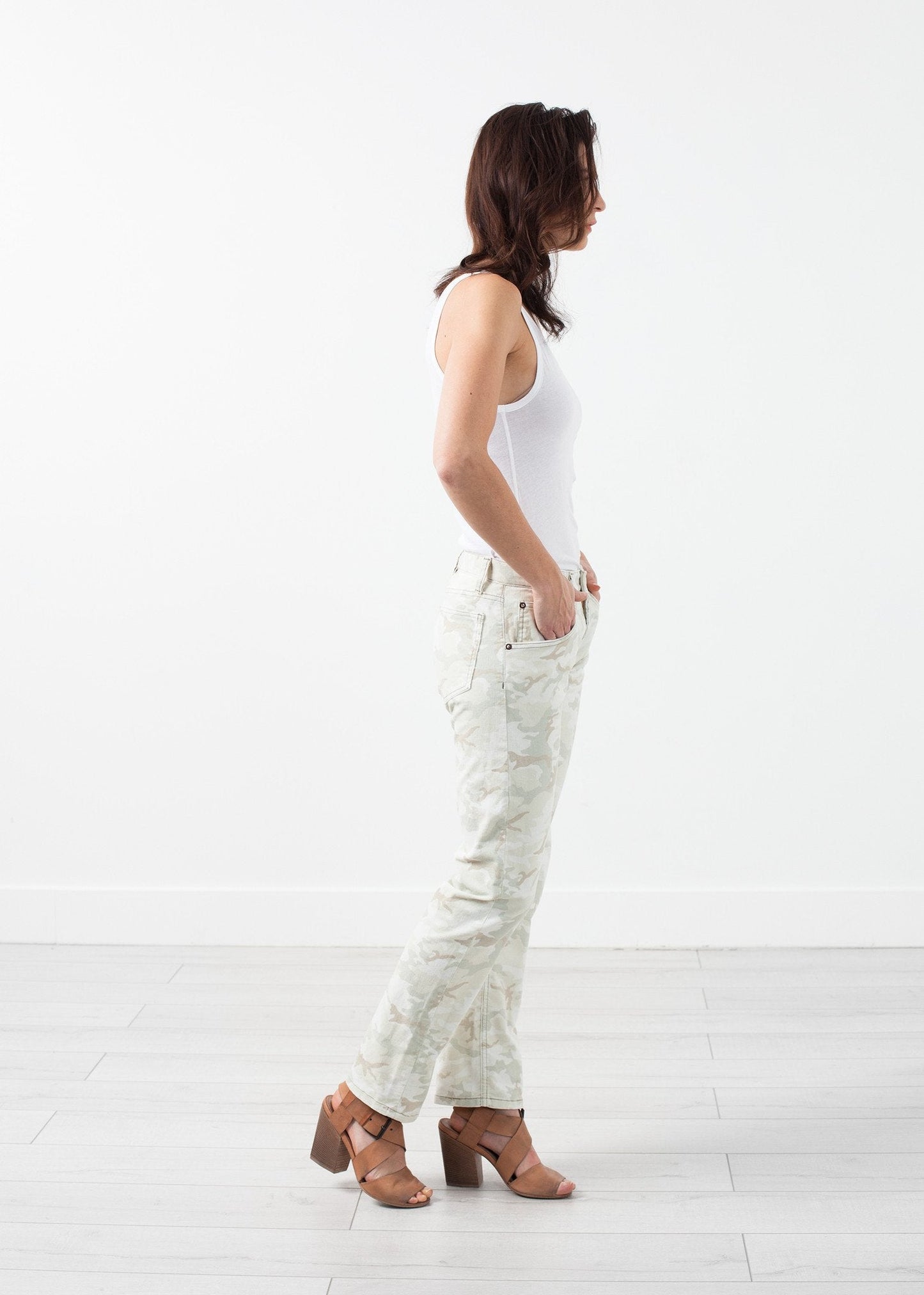 Pantalón con bolsillo para monedas