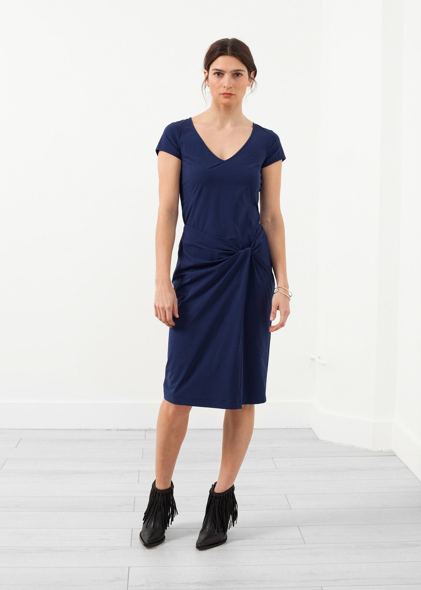 Vestido retorcido con cuello en V