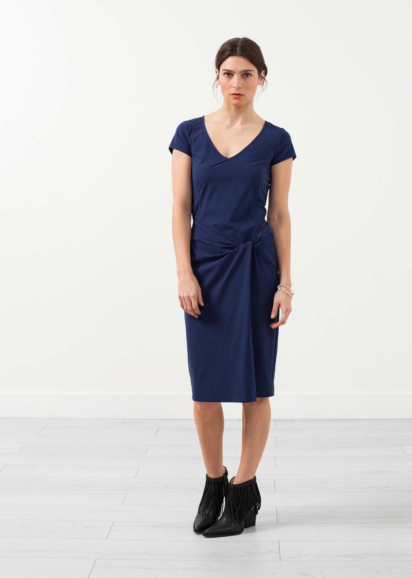 Vestido retorcido con cuello en V