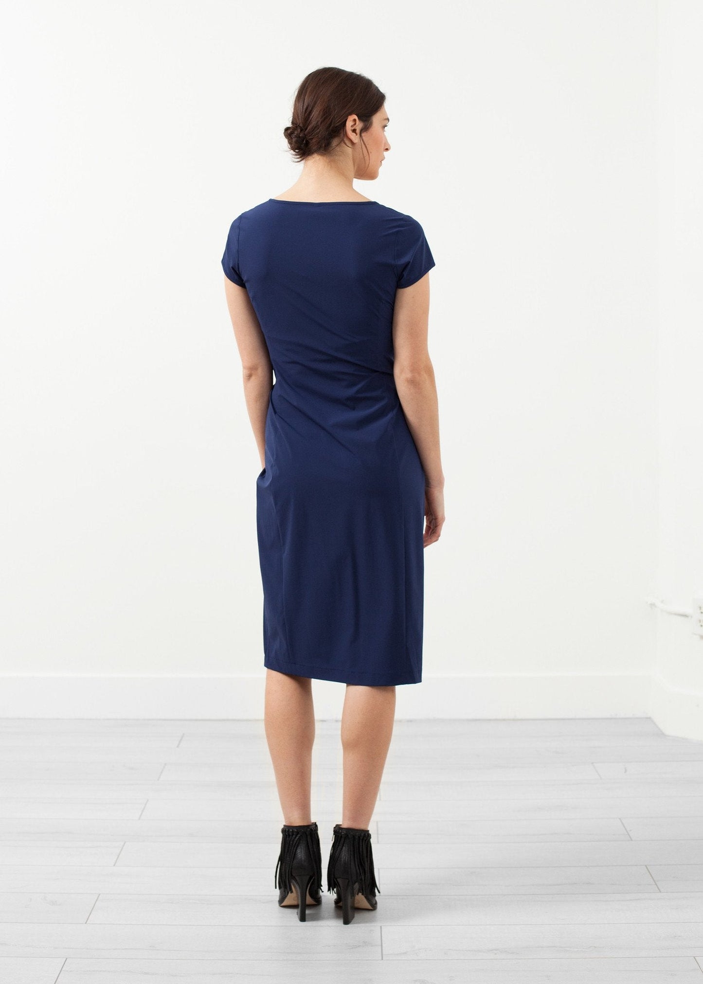 Vestido retorcido con cuello en V