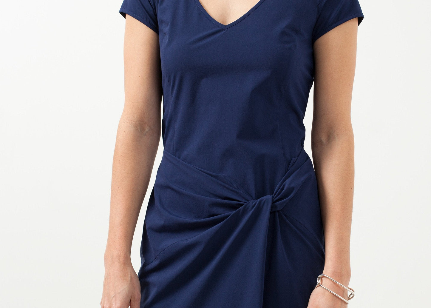 Vestido retorcido con cuello en V