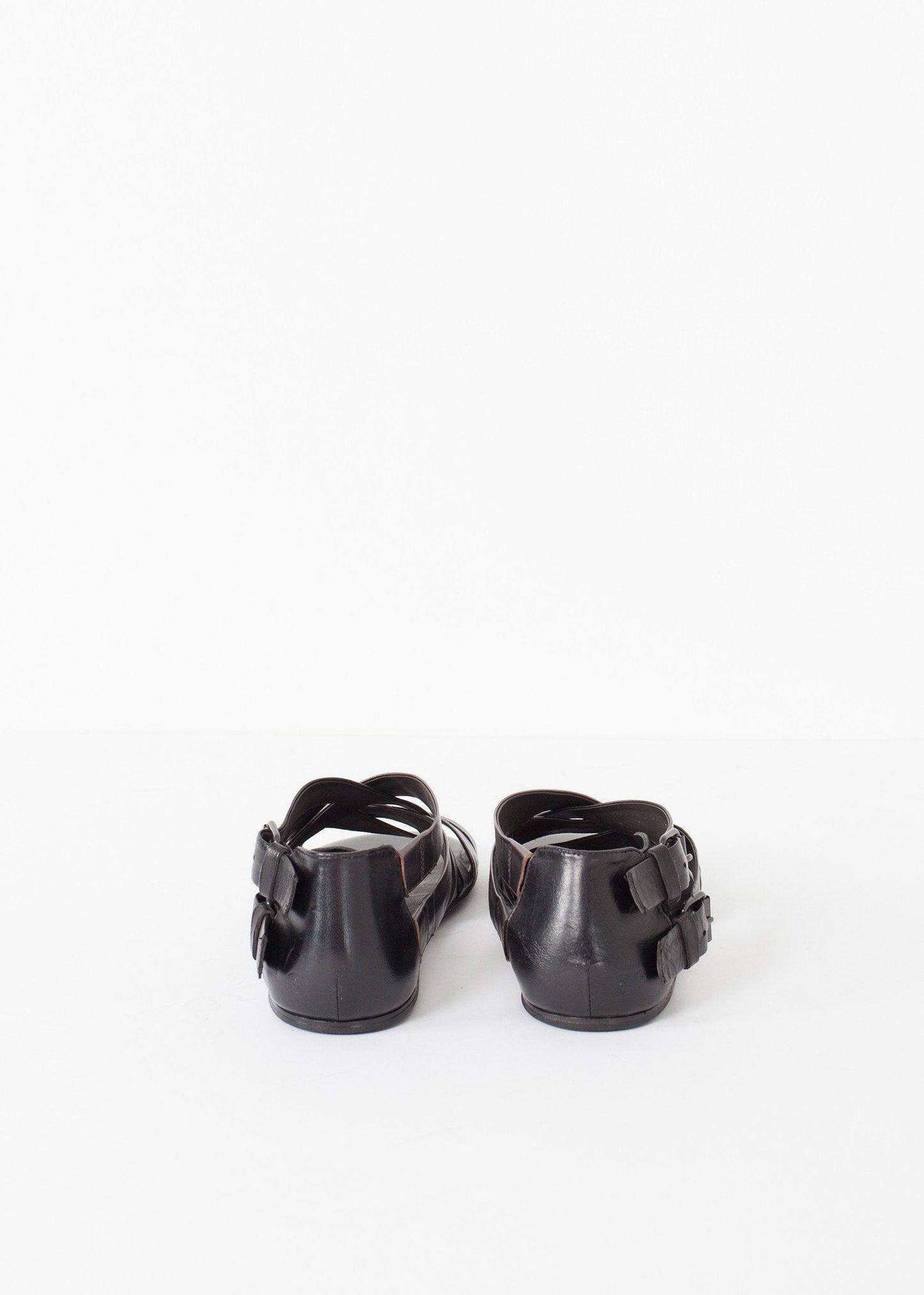 Sandalia Wrap en Negro/Acero
