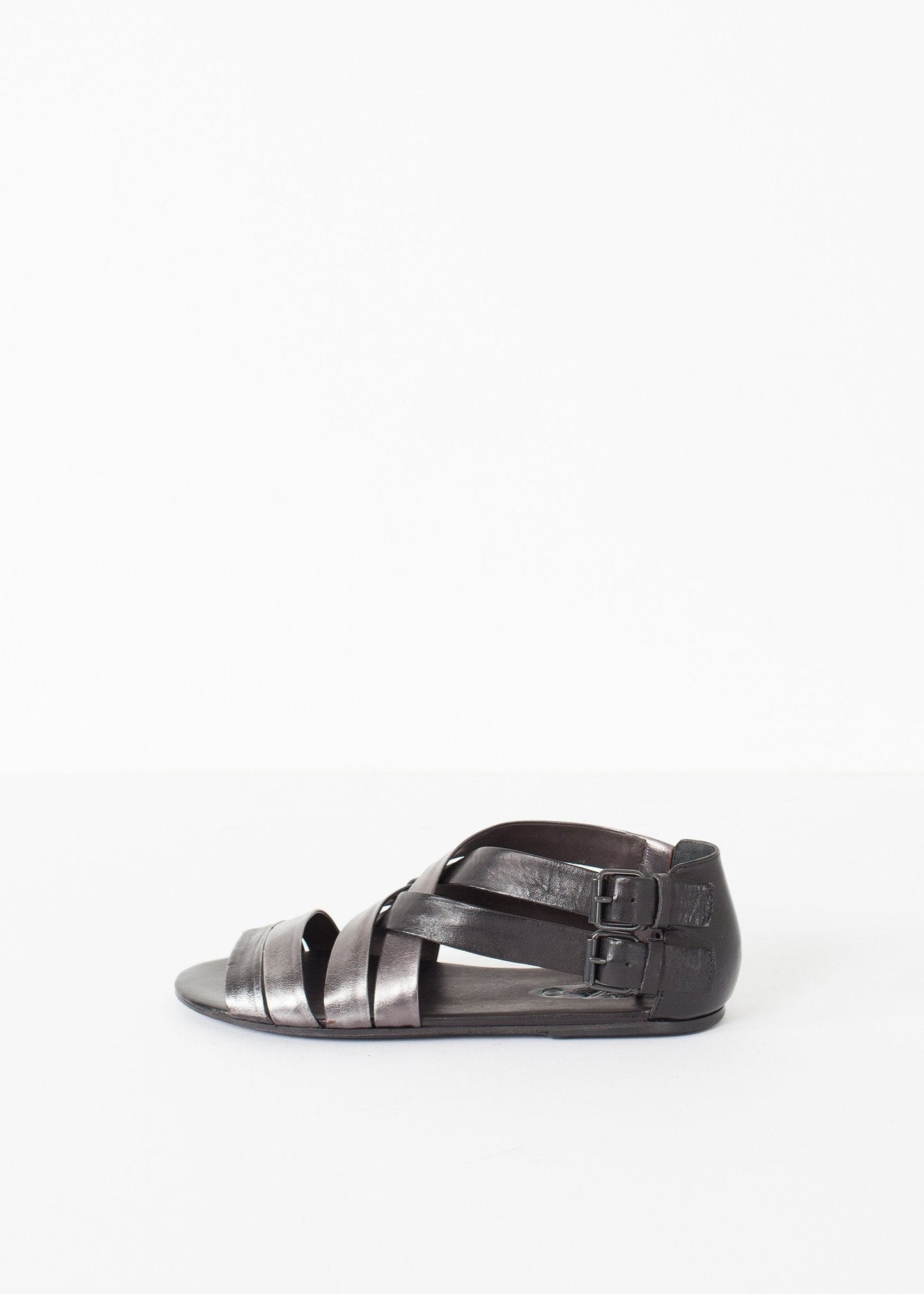 Sandalia Wrap en Negro/Acero