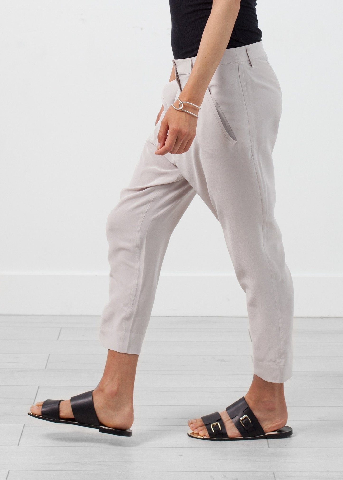 Pantalon en soie à entrejambe bas