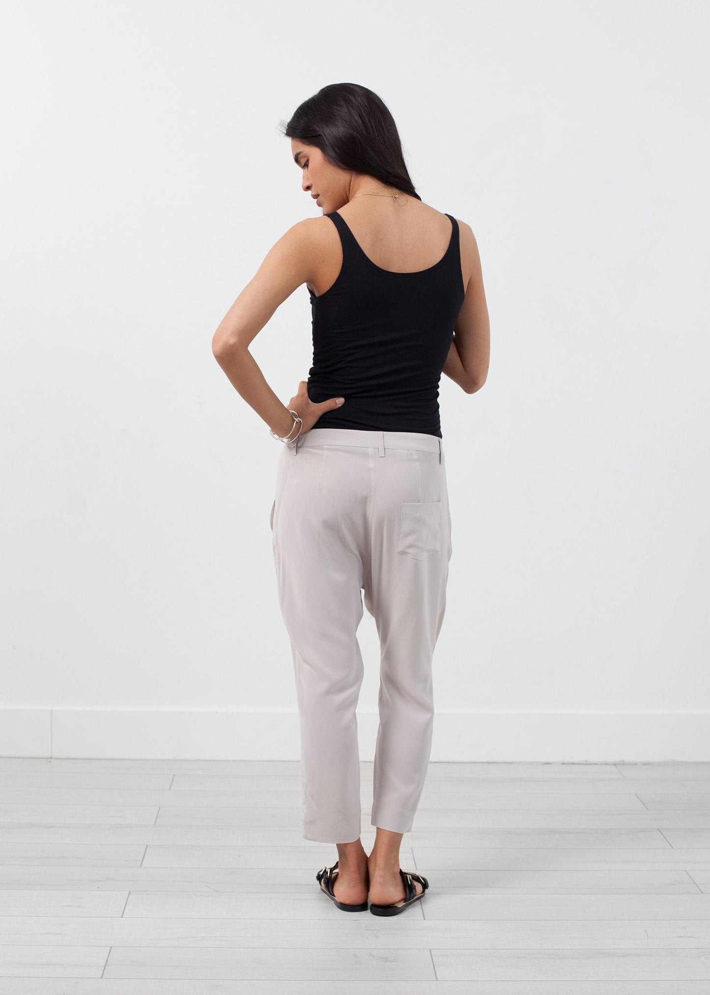 Pantalon en soie à entrejambe bas